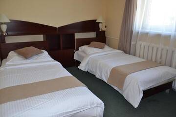Фото номера Двухместный номер с 2 отдельными кроватями Отель Hotel Solpark г. Kleszczów 8
